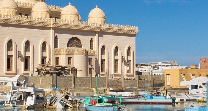 مميزات وعيوب الغردقة