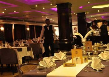 سهرة عشاء نيلية