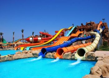 استمتع بالمرح المائي في أكوابارك بلو شرم الشيخ تجربة مائية لا تُنسى في واحة البحر الأحمر