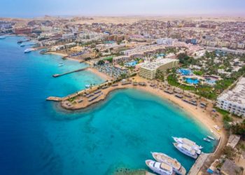 رحلتك السياحية إلى مدينة الغردقة: معالم ساحرة وتجارب لا تُنسى على شواطئ البحر الأحمر