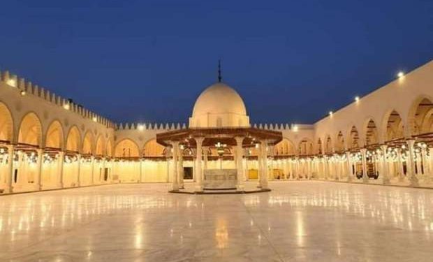 اول مسجد بني في مصر