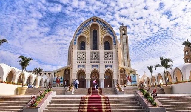 اشكال الكنيسة ورموزها