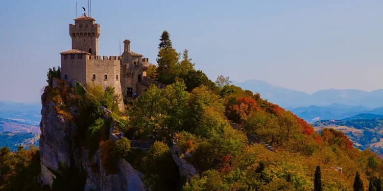 السفر الى سان مارينو من مصر