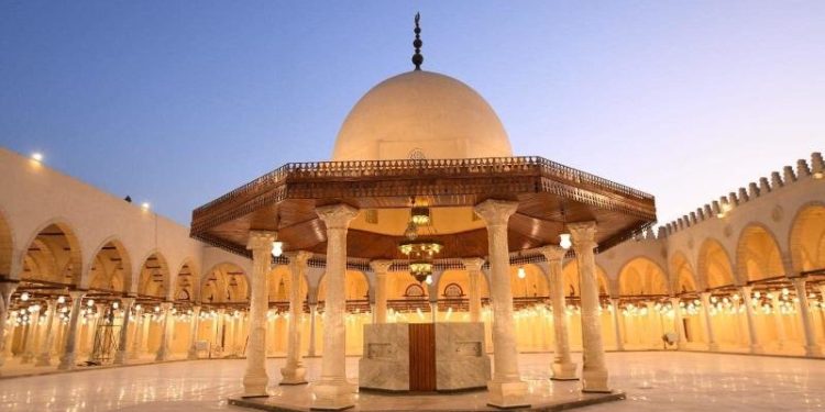 أول مسجد بني في مصر في الفسطاط