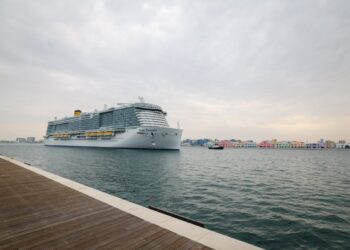 كيفيه حجز باخرة من ايطاليا الى مصر ؟